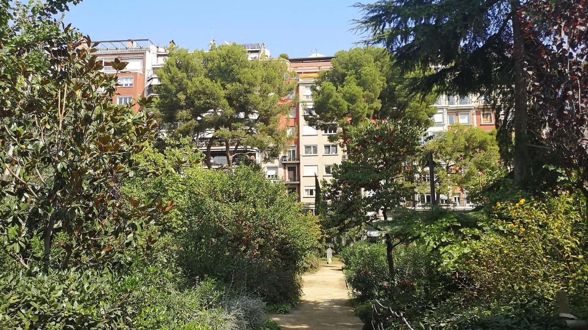 Aparteasy - Private Terrace, 3 Bedrooms, Eixample Barcelona 0*,  Spanyolország