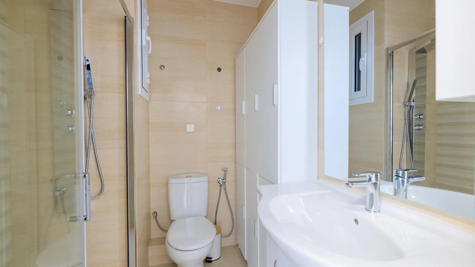 Apartman Aparteasy - Private Terrace, 3 Bedrooms, Eixample Barcelona